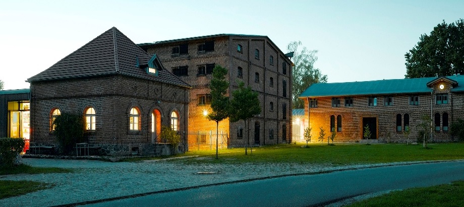 Gutshaus Landsdorf - Kornspeicher_Gästehaus Landsdorf Ansicht-header