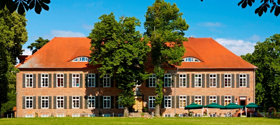 Gutshaus Ludorf aussen header