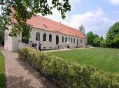 Kavaliershaus Schloss Blücher Hotel am Finckener See Aussenansicht