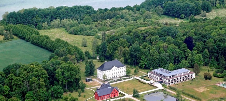 schlossgut gross schwansee Luftaufnahme header