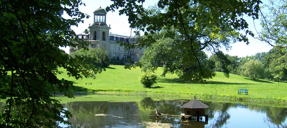 Schloss mit Park Kaarz header