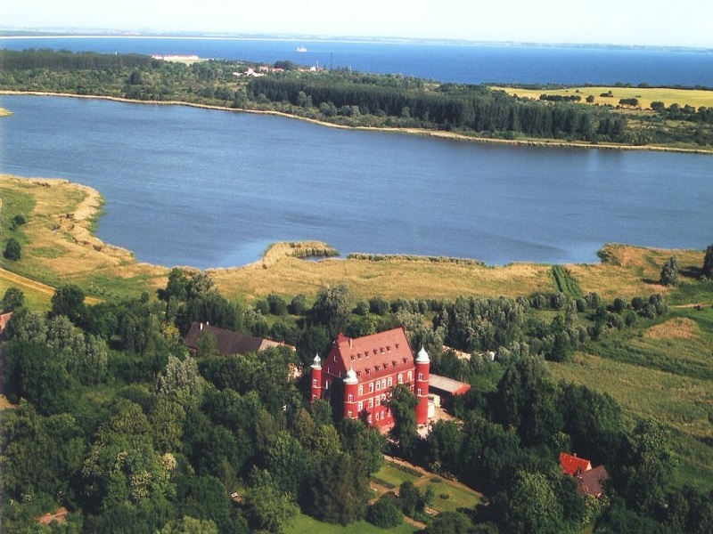2 Schloss Spyker Luftaufnahme