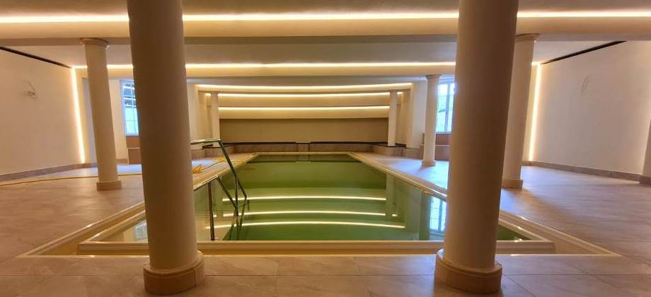 Schlosshotel Neustrelitz-Großherzogliches Palais Pool header
