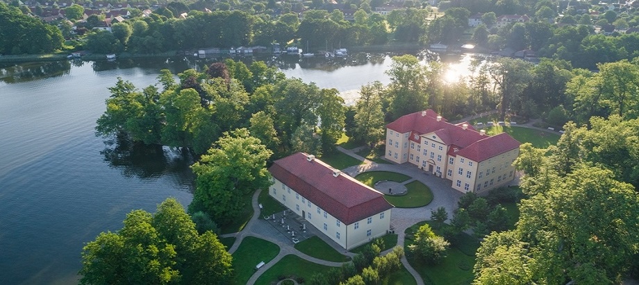 Schloss Mirow Luftansicht©SSGK_Timm Allrich header
